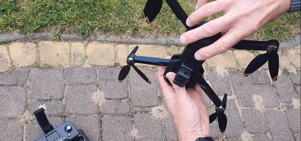Dron V168 - kalibracja kompasu