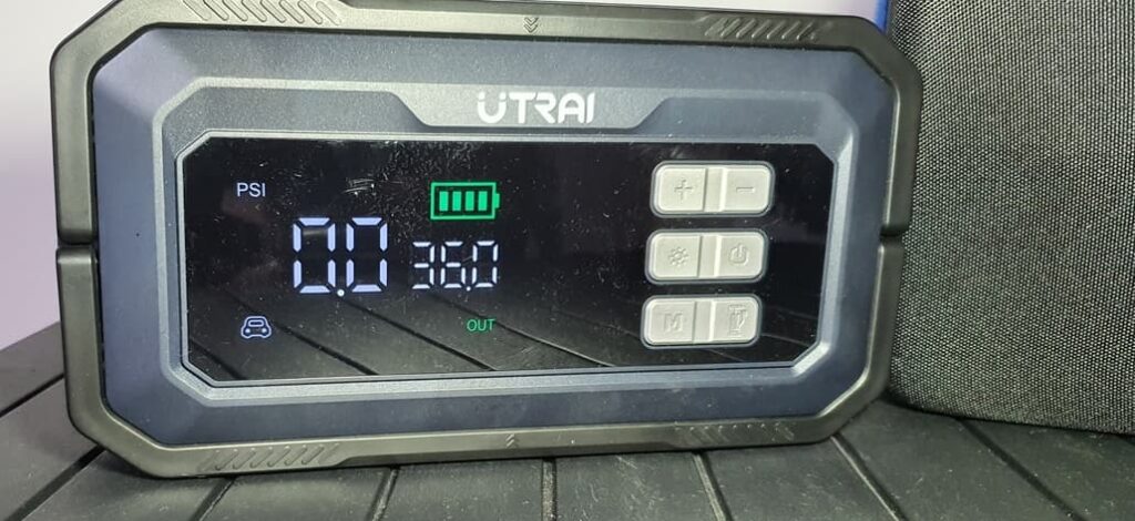 UTRAI JS30 -kompresor, powerbank, jump starter