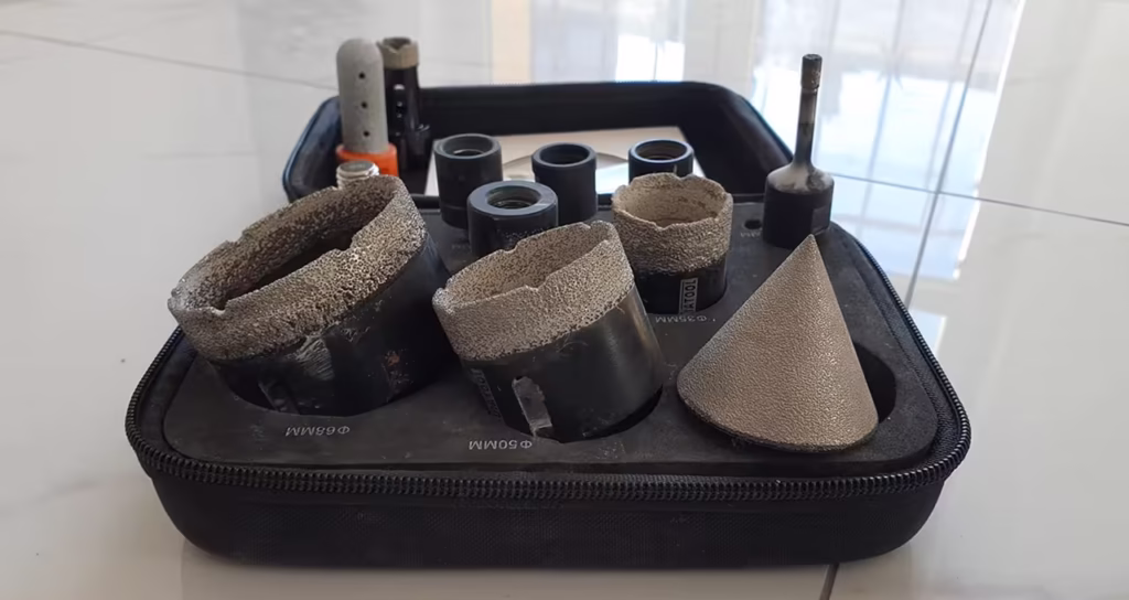 Otwornica diamentowa do gresu