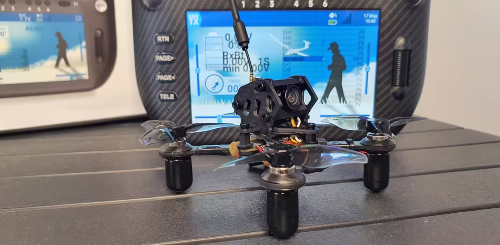 Najtańszy dron FPV